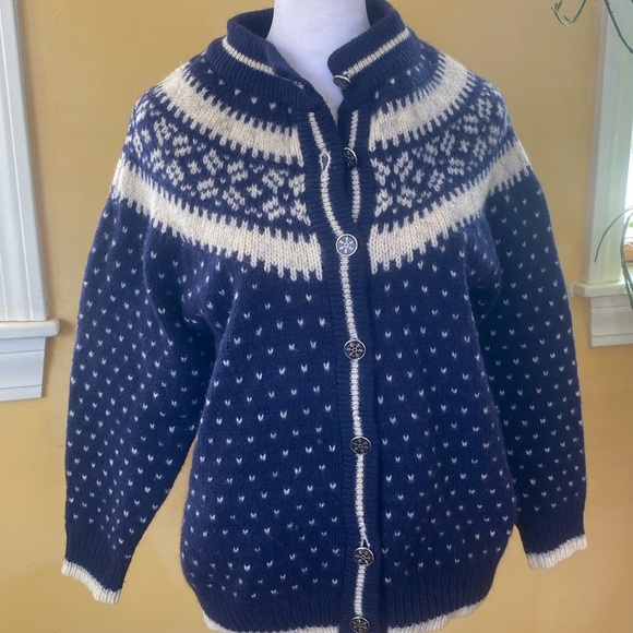 Woolrich Sweaters - Woolrich Dark Blue Cream Patterned Cardigan